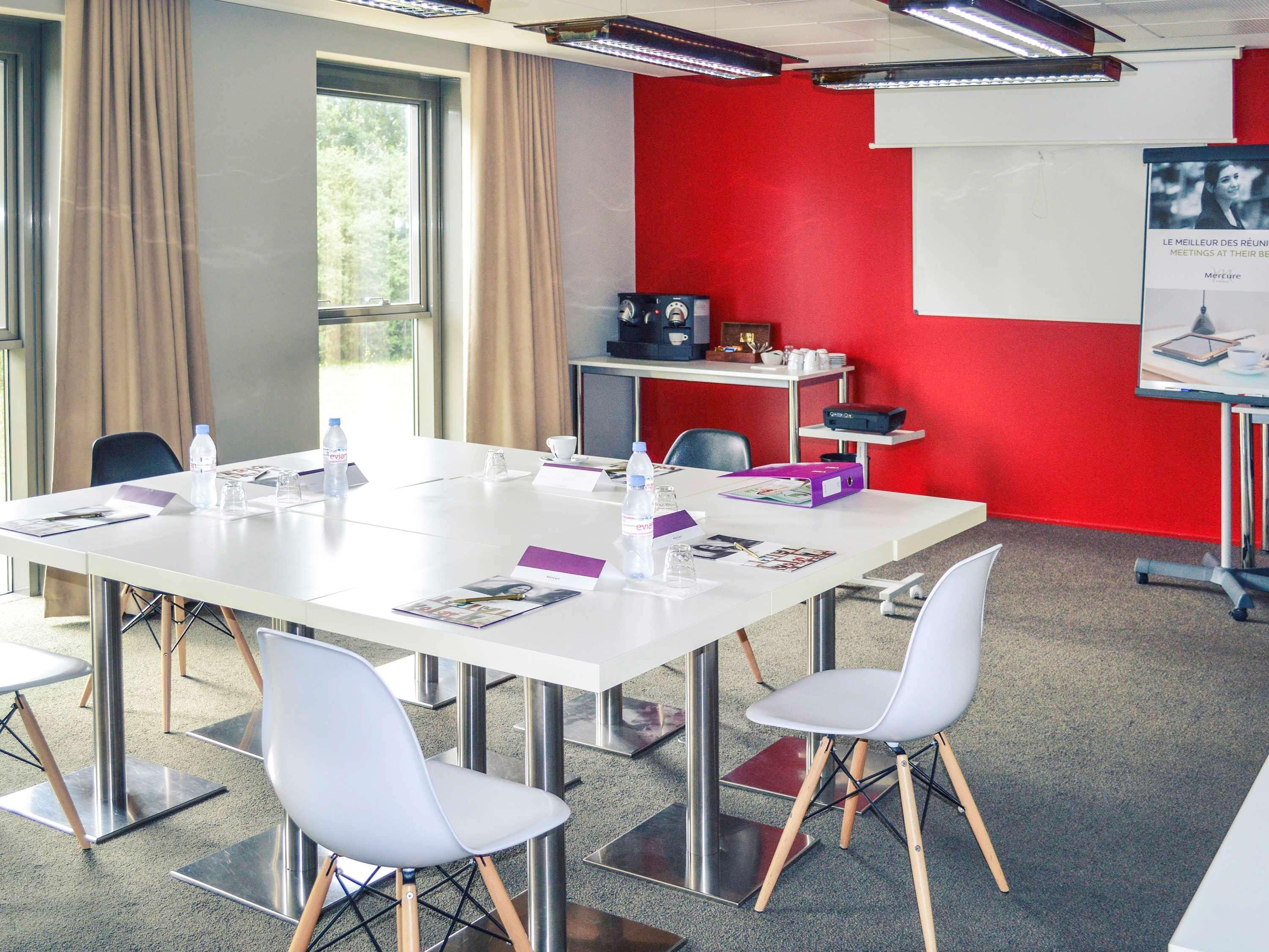 Hotel Mercure Nantes Ouest Zenith 4*