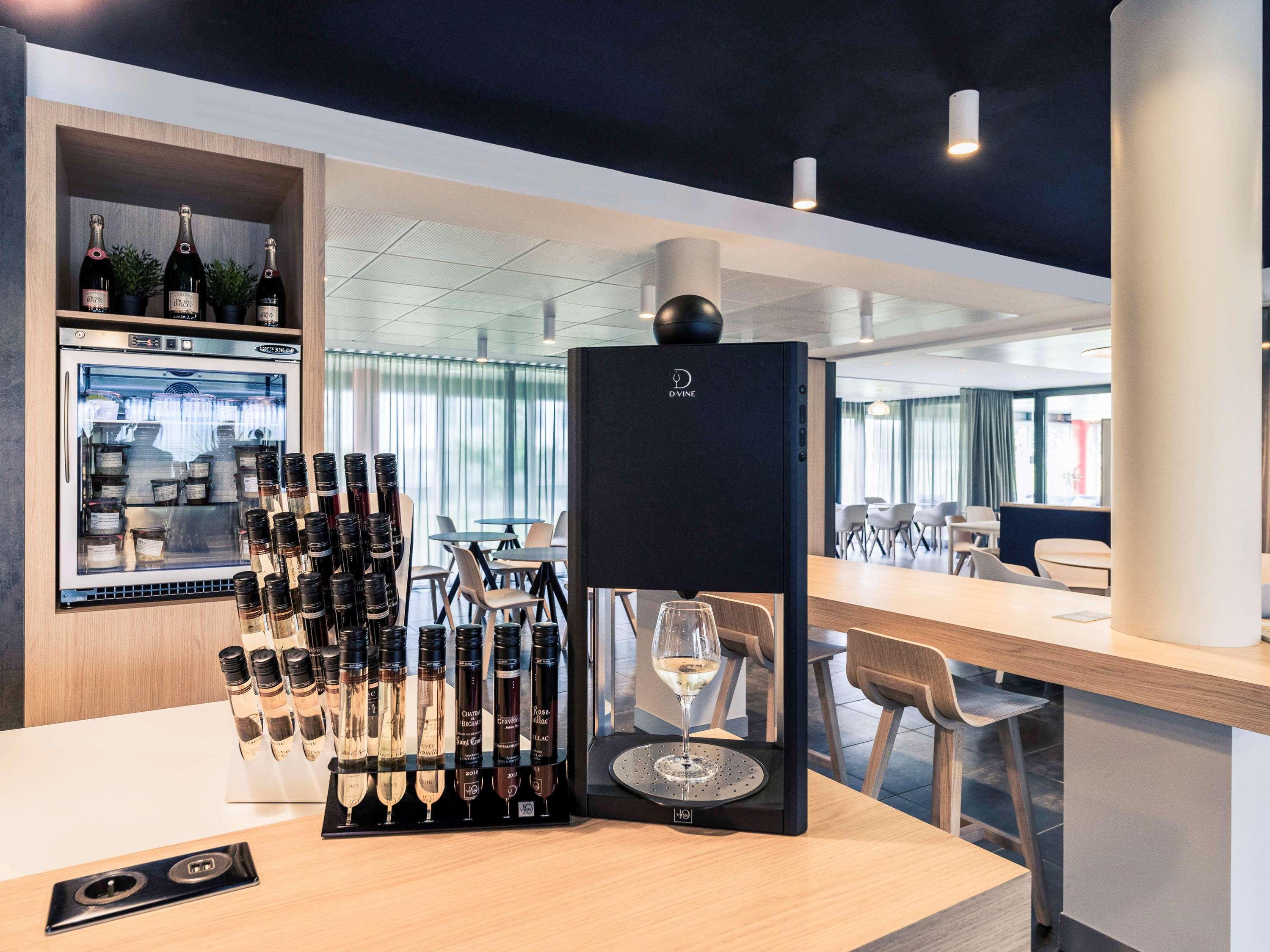 Mercure Nantes Ouest Zenith Hotel 4*